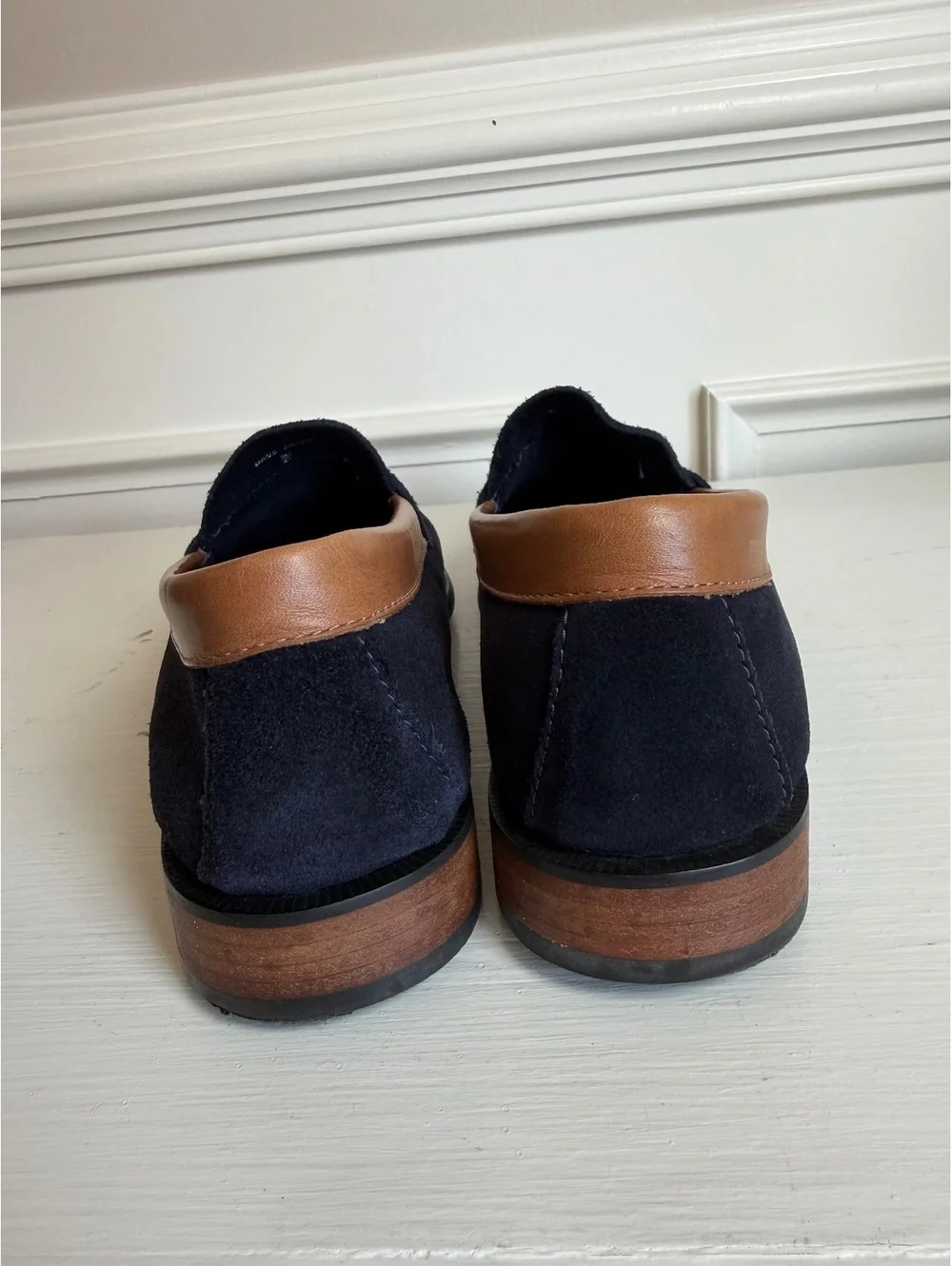 G.H. Bass Weejuns Suede Penny Loafers Navy Blue Tan Trim Men’s Size 8.5
